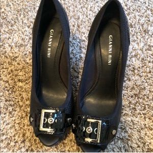Gianni Bini peep toe heels